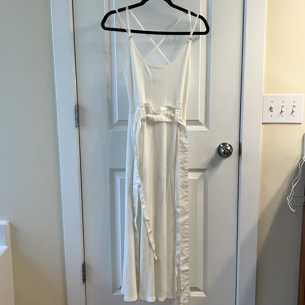 Zara Small White Ribbed Dress with belt, midi length EUC